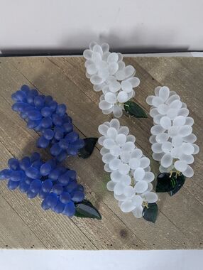 Vintage Czech Glass Grape Cluster Set of 5 Frosted White Blue Decorative Fruit 6